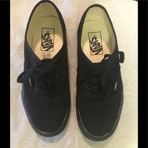 6.5 Womens/5 Mens Black vans.